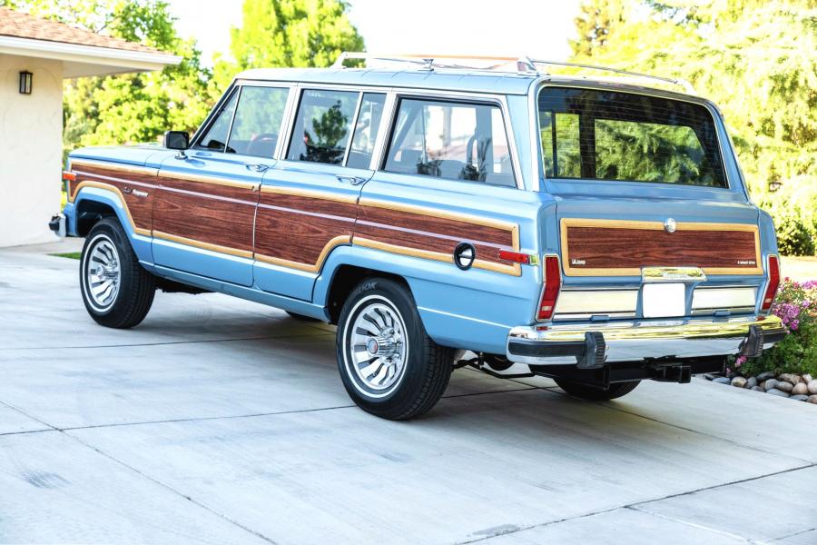  Jeep Grand Wagoneer LS1 V8 1984 года  (фото 15 из 179)
